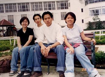 group04.jpg (24643 bytes)