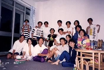 group06.jpg (22006 bytes)