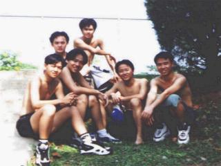 group09.jpg (14281 bytes)